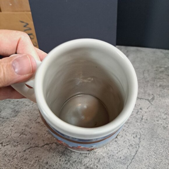 Budweiser Lighting the Way Home 1995 Holiday Stein - Picture 11 of 16